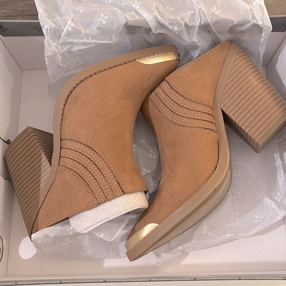 NIB [Sun + Stone] Deyzaa Faux Suede Pointed Toe Mules Women’s Sz 5.5 or 11 - Picture 4 of 16